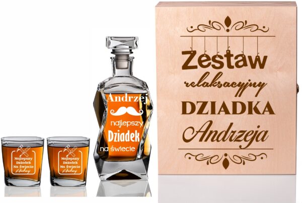 Karafka i 2 szklanki w skrzynce z grawerem Idealny prezent na Dzień Dziadka