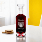Karafka na wino z grawerem